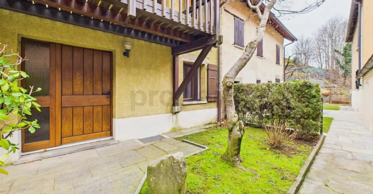 Spaziosa villetta a schiera di 3 locali con balcone in Odogno - Photo 1 of 13
