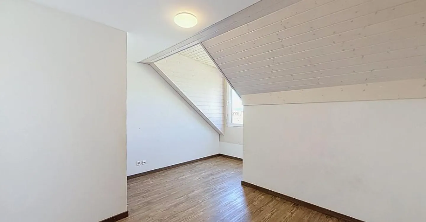 3.5 Room Apartment - Photo 10 of 13