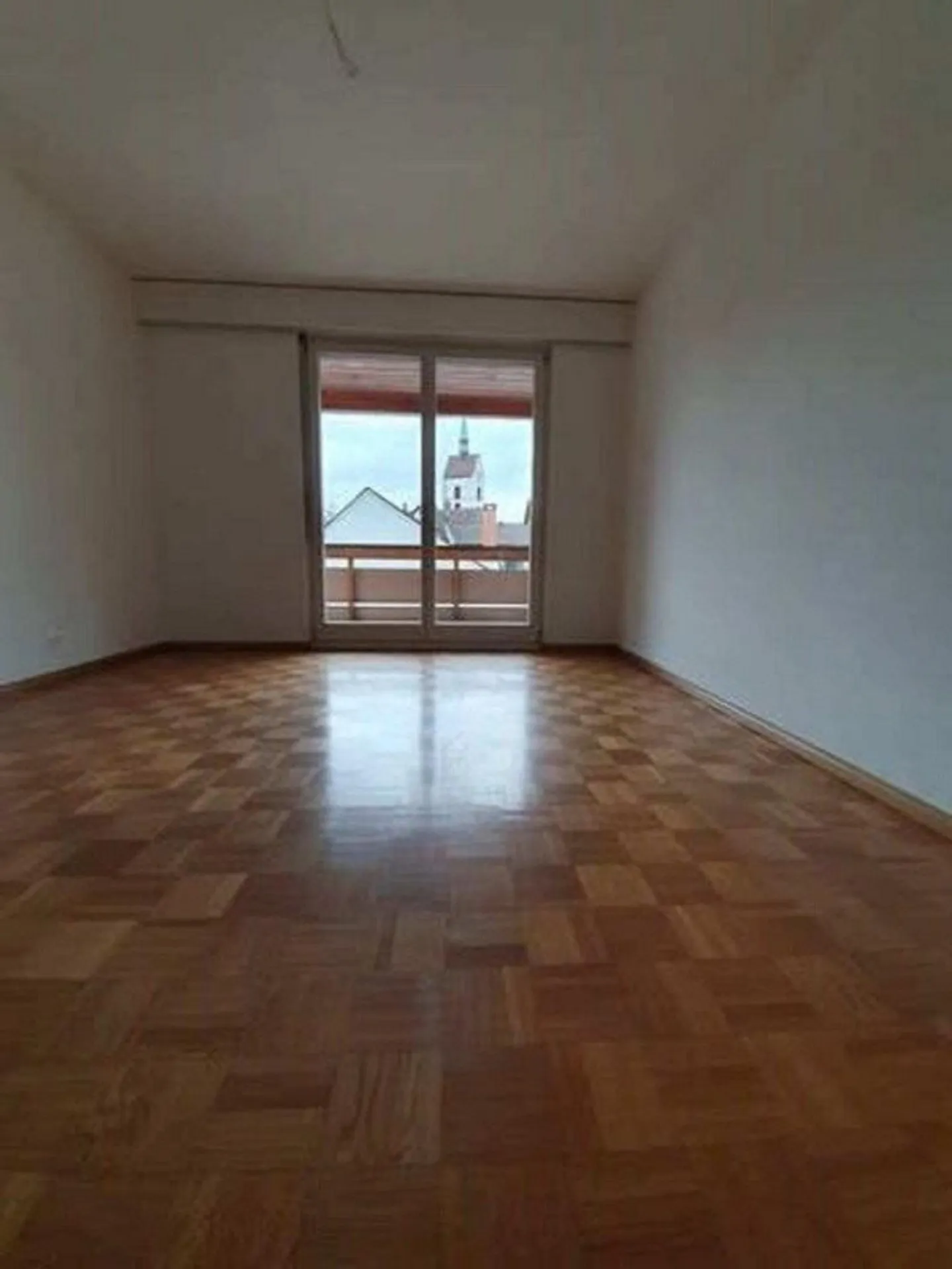 Grosszügige und helle Wohnung in Riehen - Foto 3 von 12