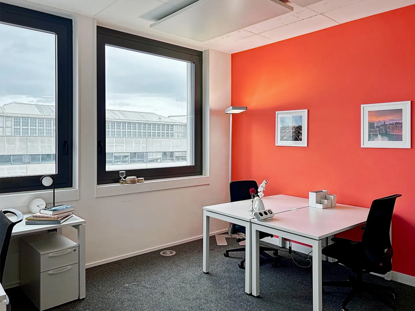 Accesso illimitato agli uffici Regus Airport - Foto 5 di 12