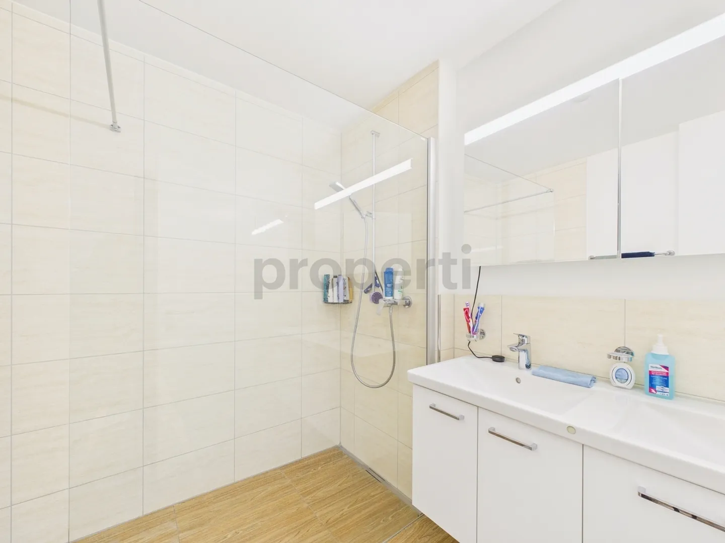 Stilvolle Wohnung in Hunzenschwil - Foto 8 von 11