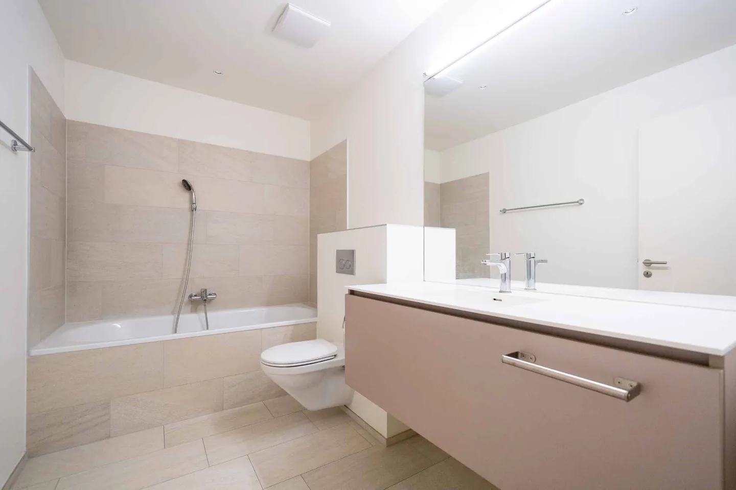 Magnifico appartamento di 3,5 stanze vicino al lago - Foto 7 di 9