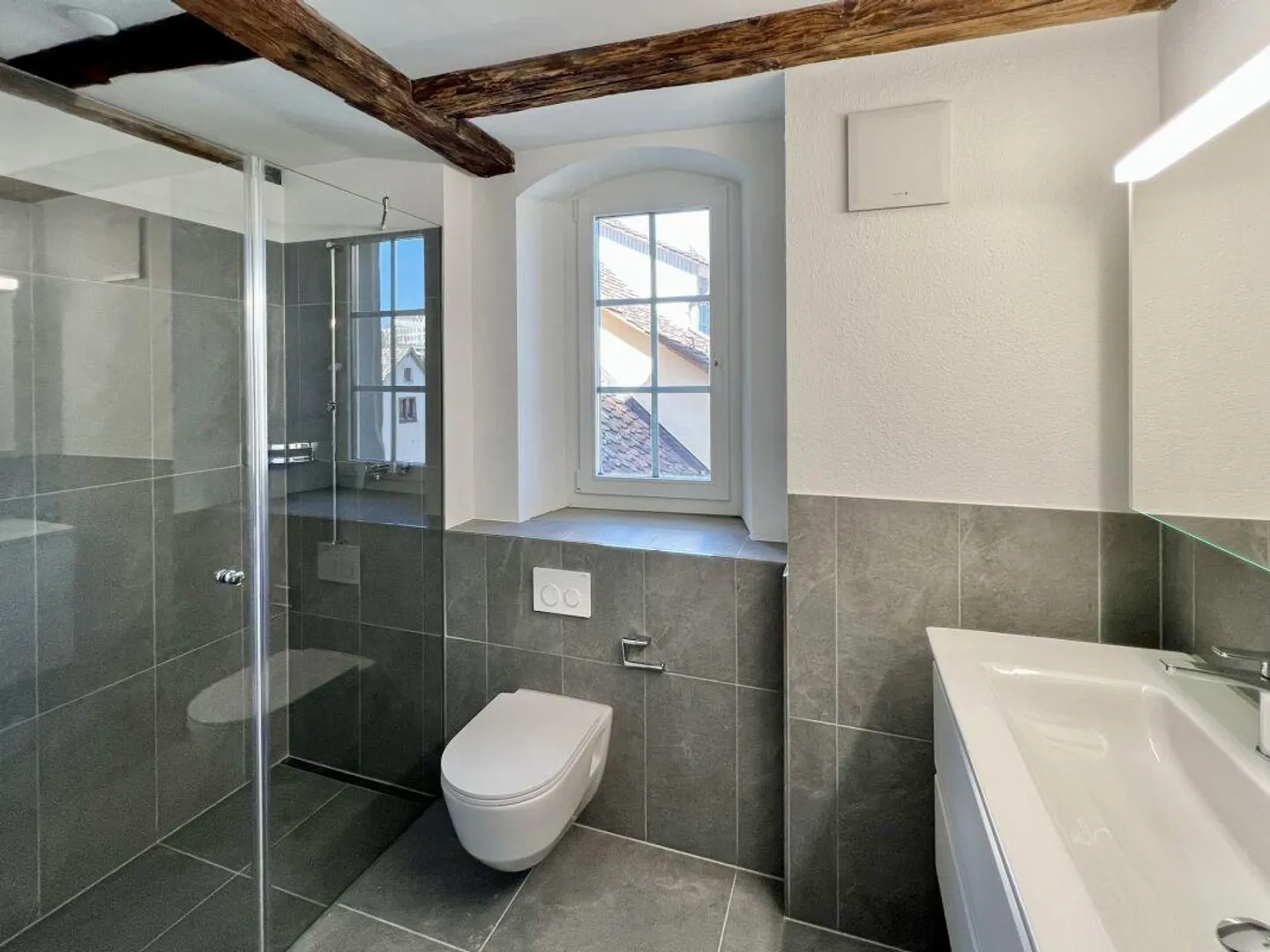 Vues fascinantes - Première location d'un nouvel appartement de 4,5 pièces - Photo 7 sur 9