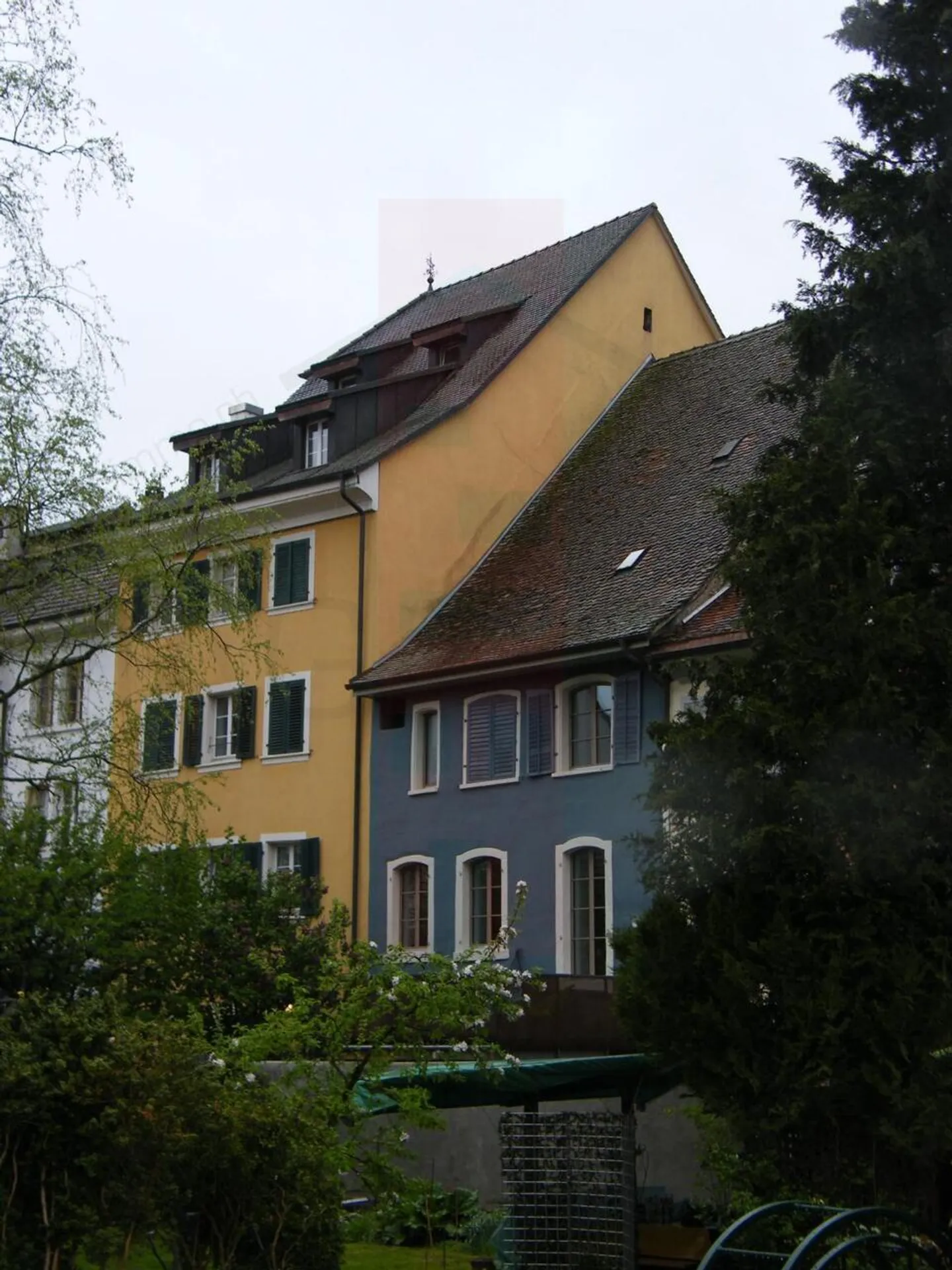 Renovated building in the city center of Porrentruy - Photo 1 of 10