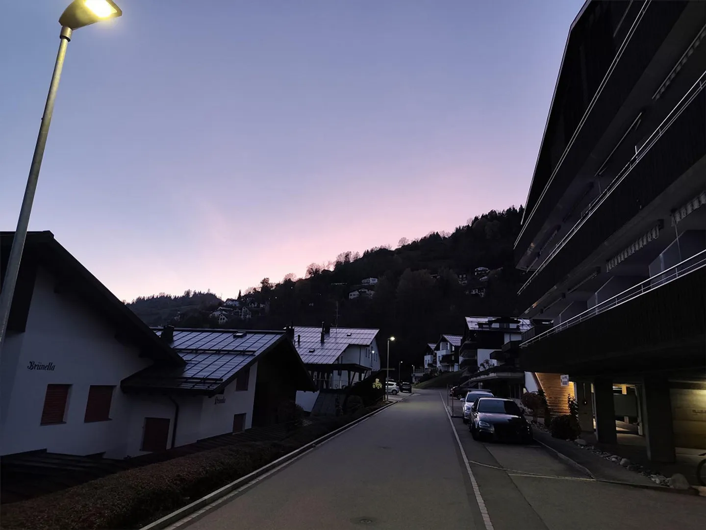 Living with a View – Charming 2.5-Room Second Apartment with Large... - Photo 14 of 15