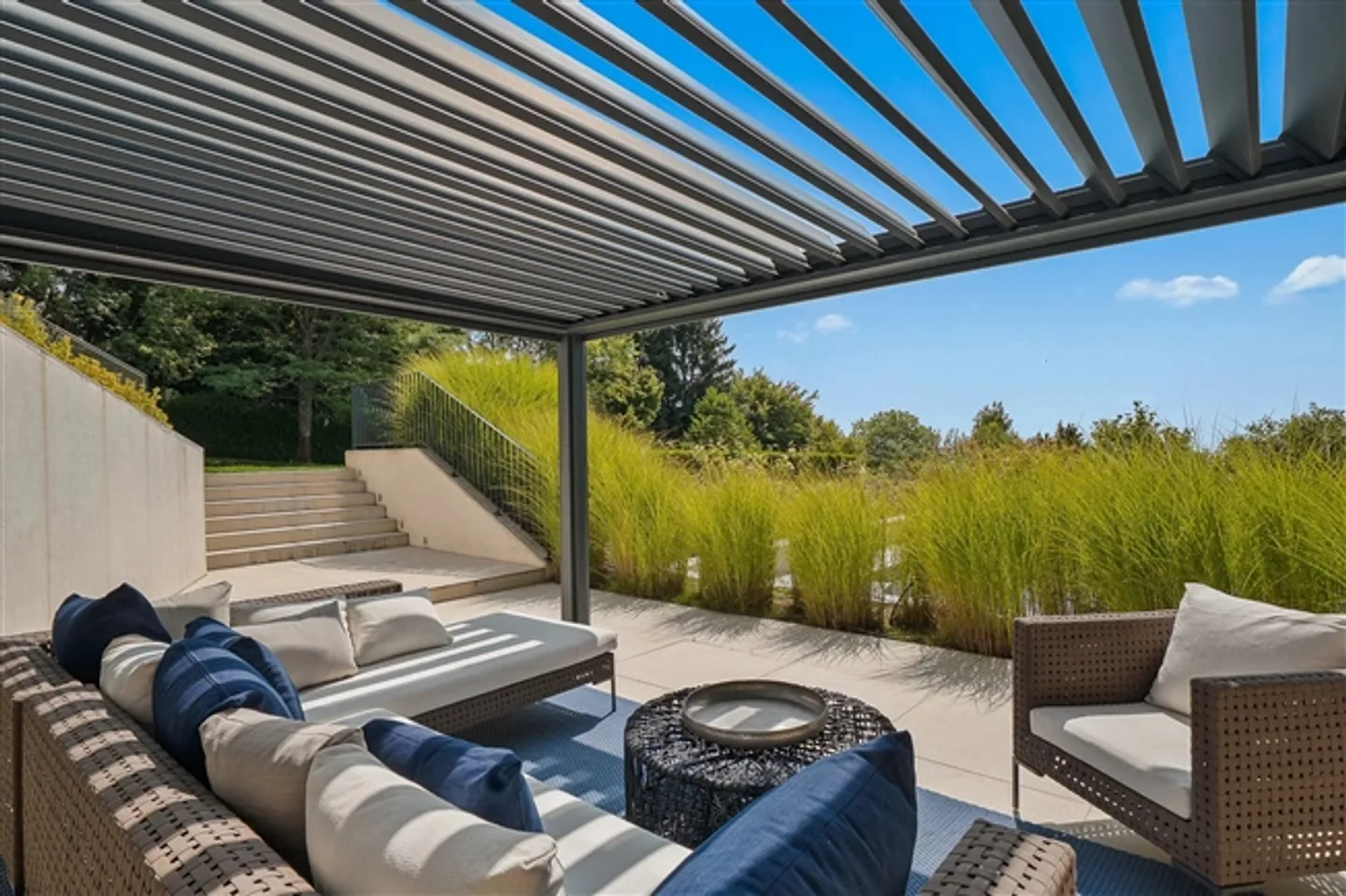 «Wunderschöne zeitgenössische Villa mit Blick auf den Genfersee» - Foto 1 von 10