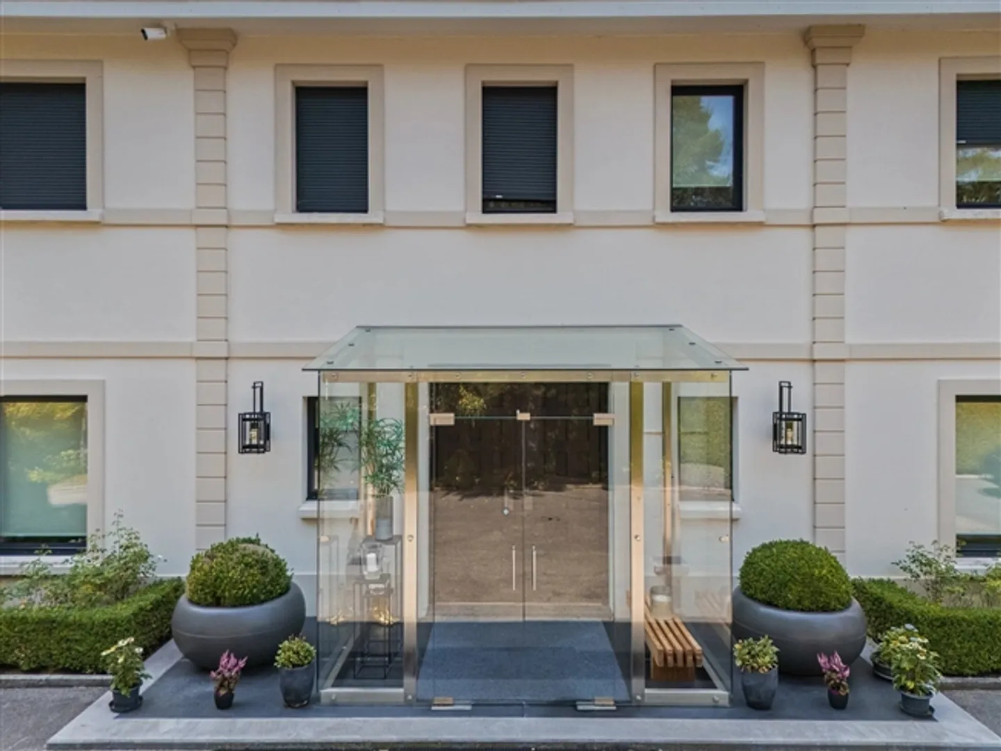 «Wunderschöne zeitgenössische Villa mit Blick auf den Genfersee» - Foto 2 von 10