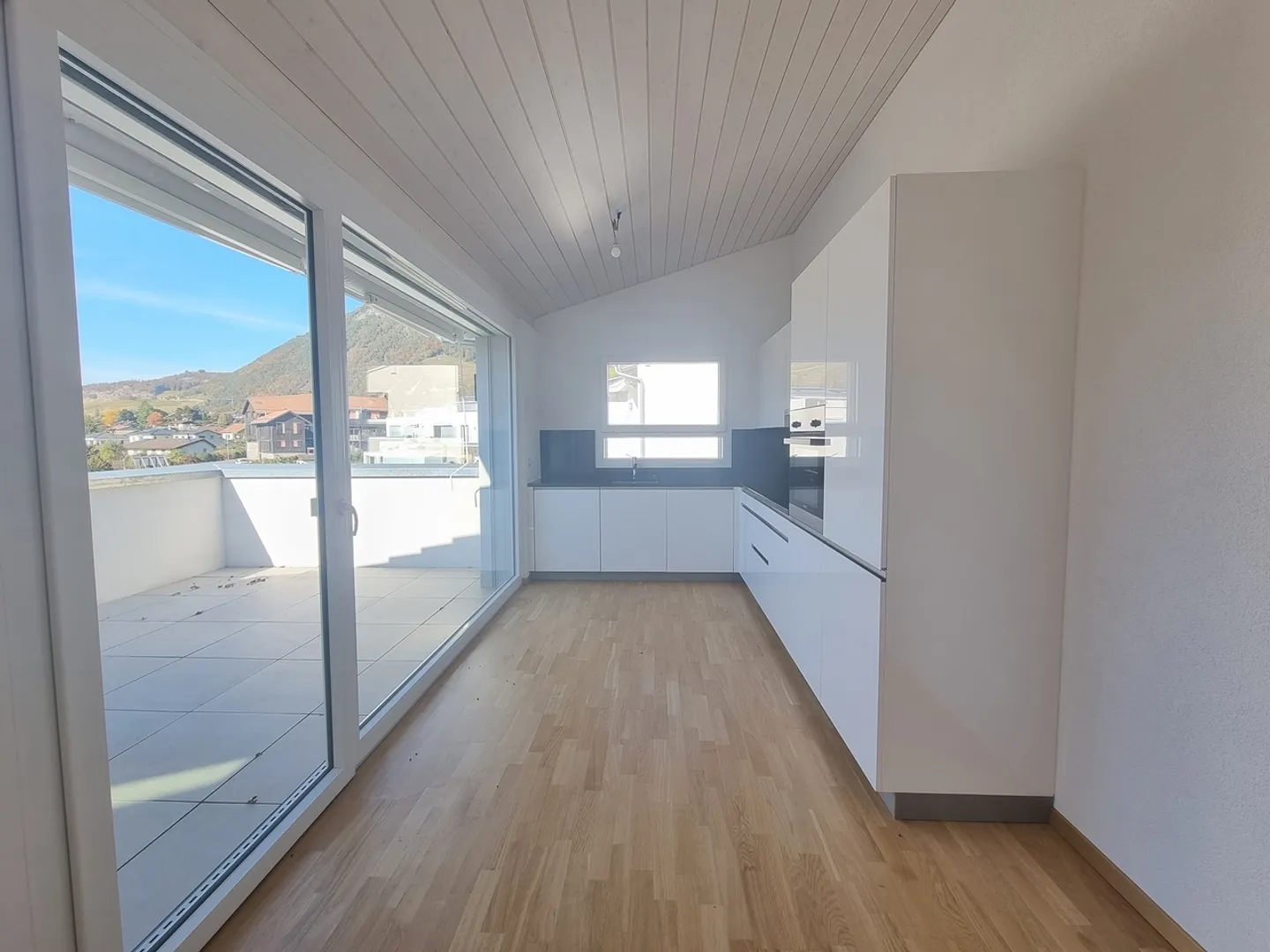 Appartamento in affitto - Foto 4 di 13