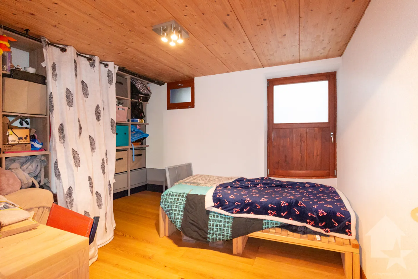 Fienile ristrutturato di 4,5 locali di 107 m2 abitabili con giardino di 40 m2 - Foto 9 di 13