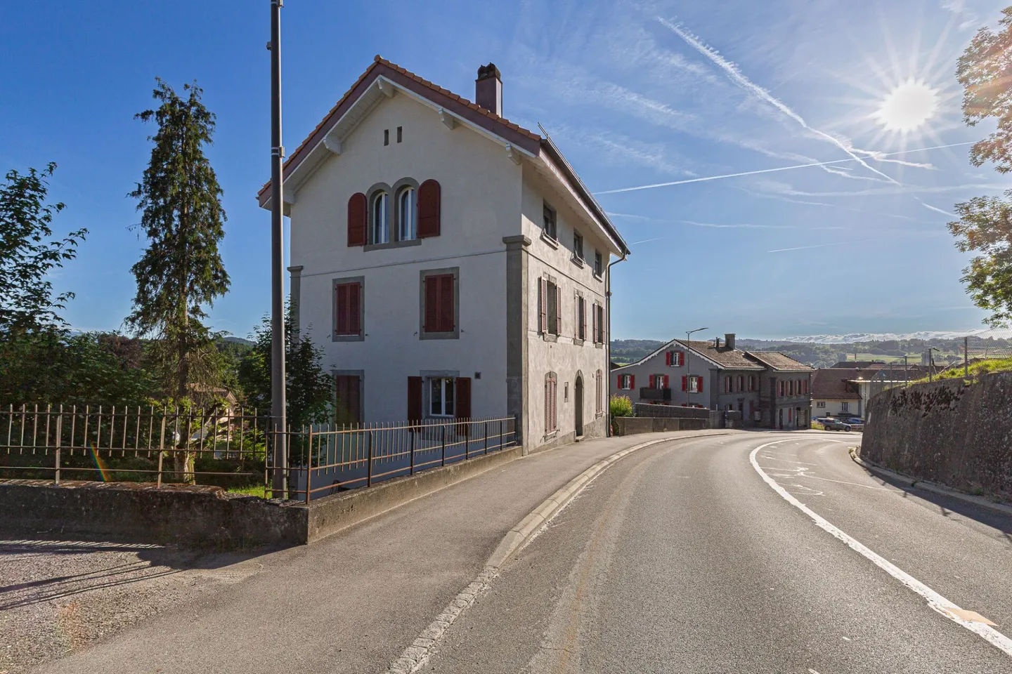 Mieteinbringendes Gebäude mit 4 Wohnungen - Foto 9 von 11