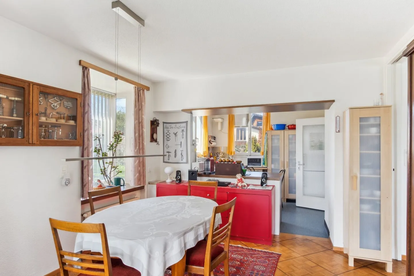 Casa unifamiliare in campagna con vista mozzafiato e molto spazio esterno - Foto 3 di 5