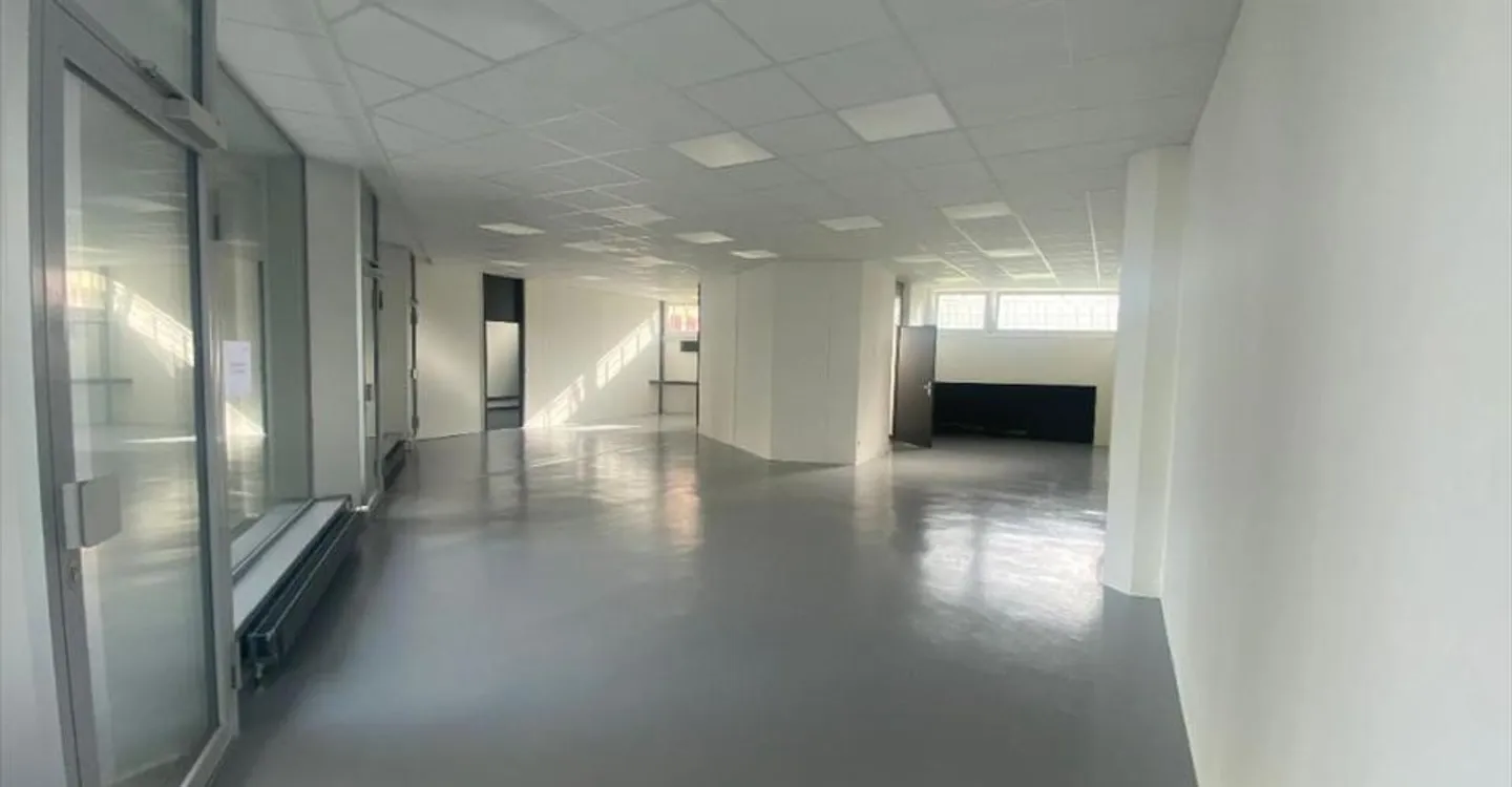 Negozio in affitto - Foto 2 di 4