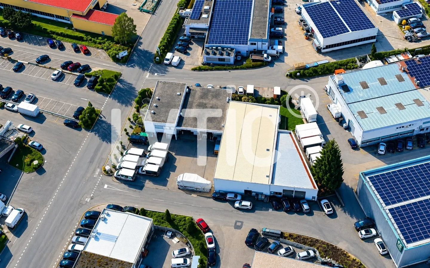 Industrial building of 1100 m2 for sale in Villars-Sainte-Croix - Photo 1 of 8