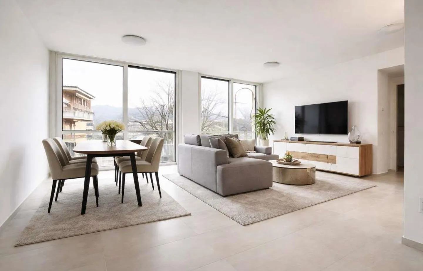 Elegant apartment newly built to a high standard with panoramic roof garden - Photo 1 of 10