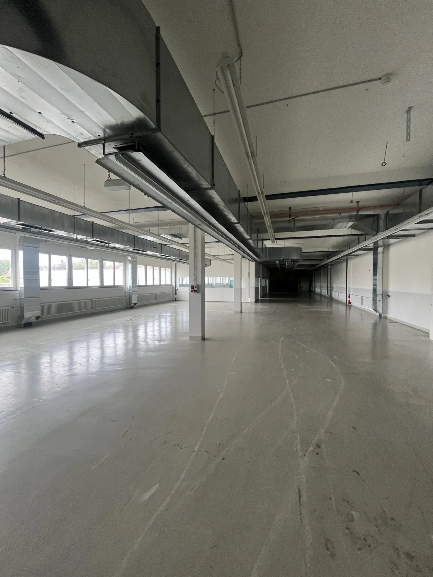 Mischgenutztes Gebäude mieten - Foto 5 von 12