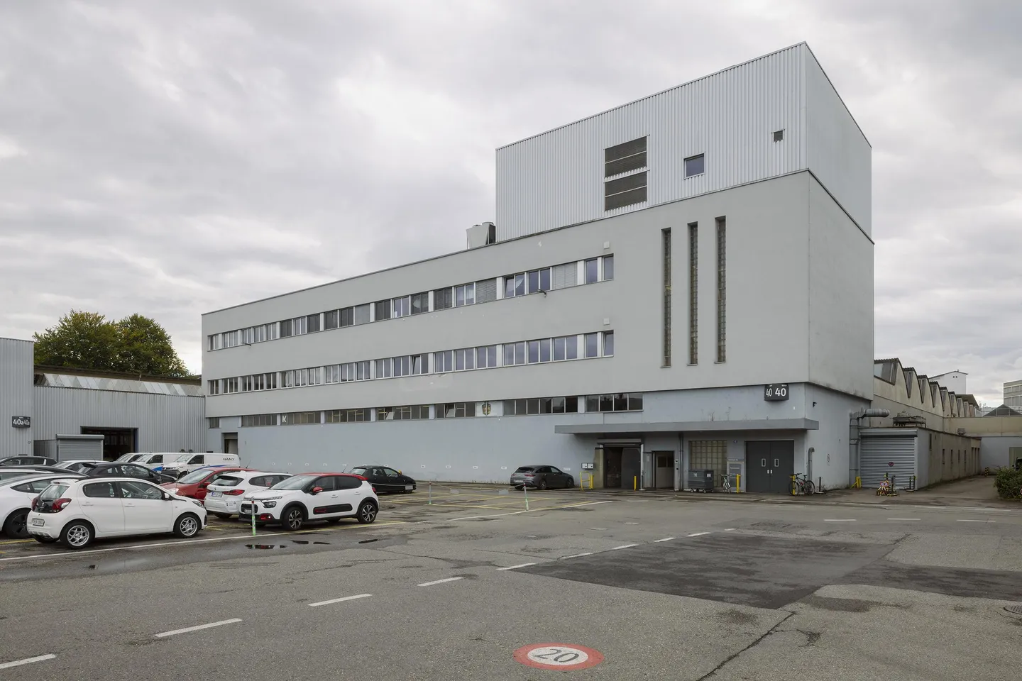 Mischgenutztes Gebäude mieten - Foto 10 von 12