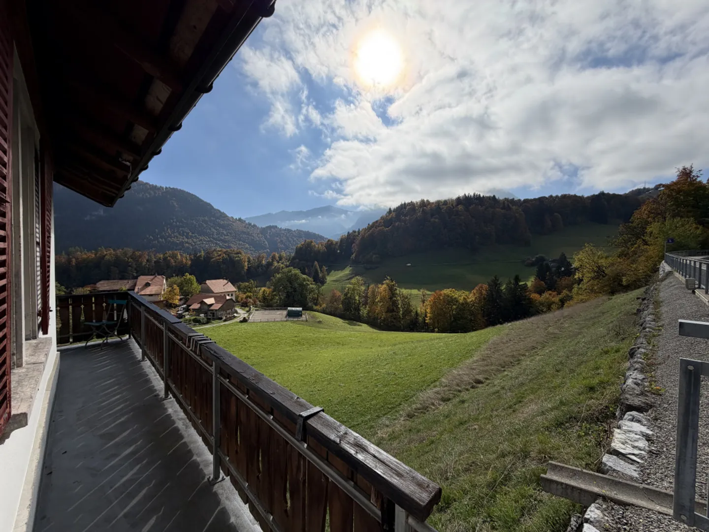 Magnificent renovated former MOB train station in Sciernes d'Albeuve - Photo 3 of 13
