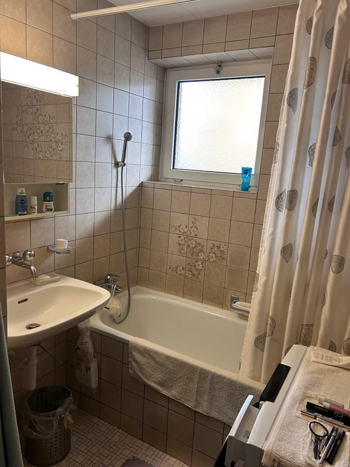 Grosse 4-Zimmerwohnung mit grossem Balkon - Foto 4 von 15