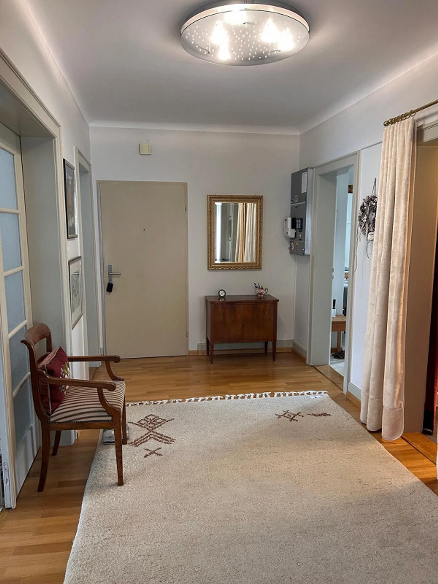 Grosse 4-Zimmerwohnung mit grossem Balkon - Foto 9 von 15