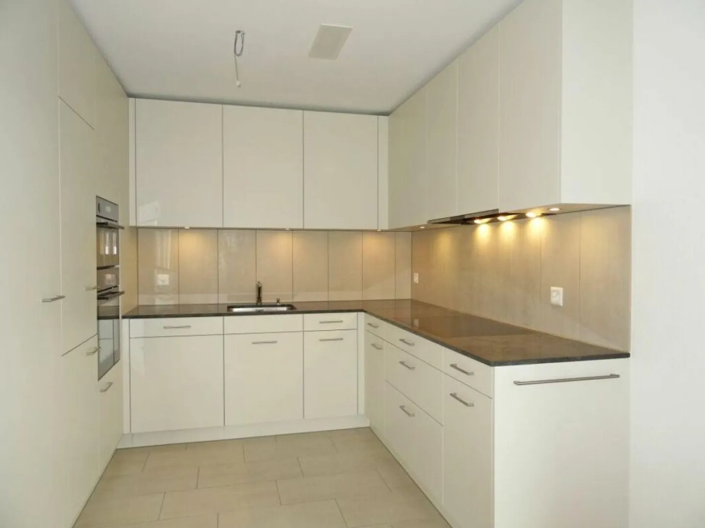 Appartement moderne et familial - Photo 2 sur 6