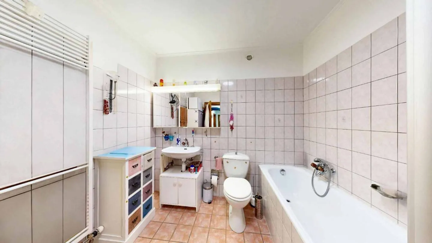 Spacieux appartement 5 pièces avec terrasse panoramique - Foto 7 von 7