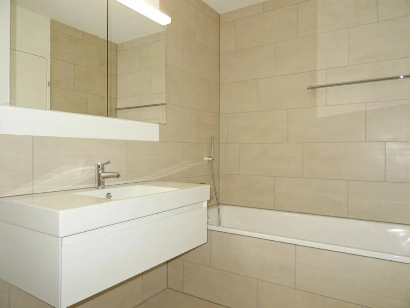 Appartement moderne et familial - Photo 4 sur 6