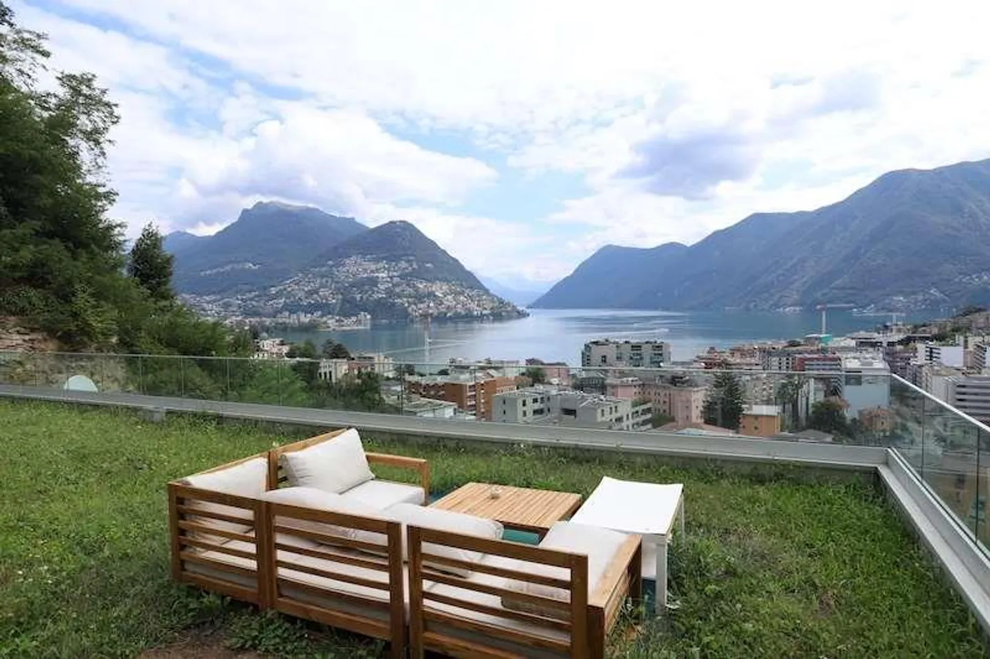 PENTHOUSE WITH TERRACE AND LAKE VIEW - Photo 1 of 8