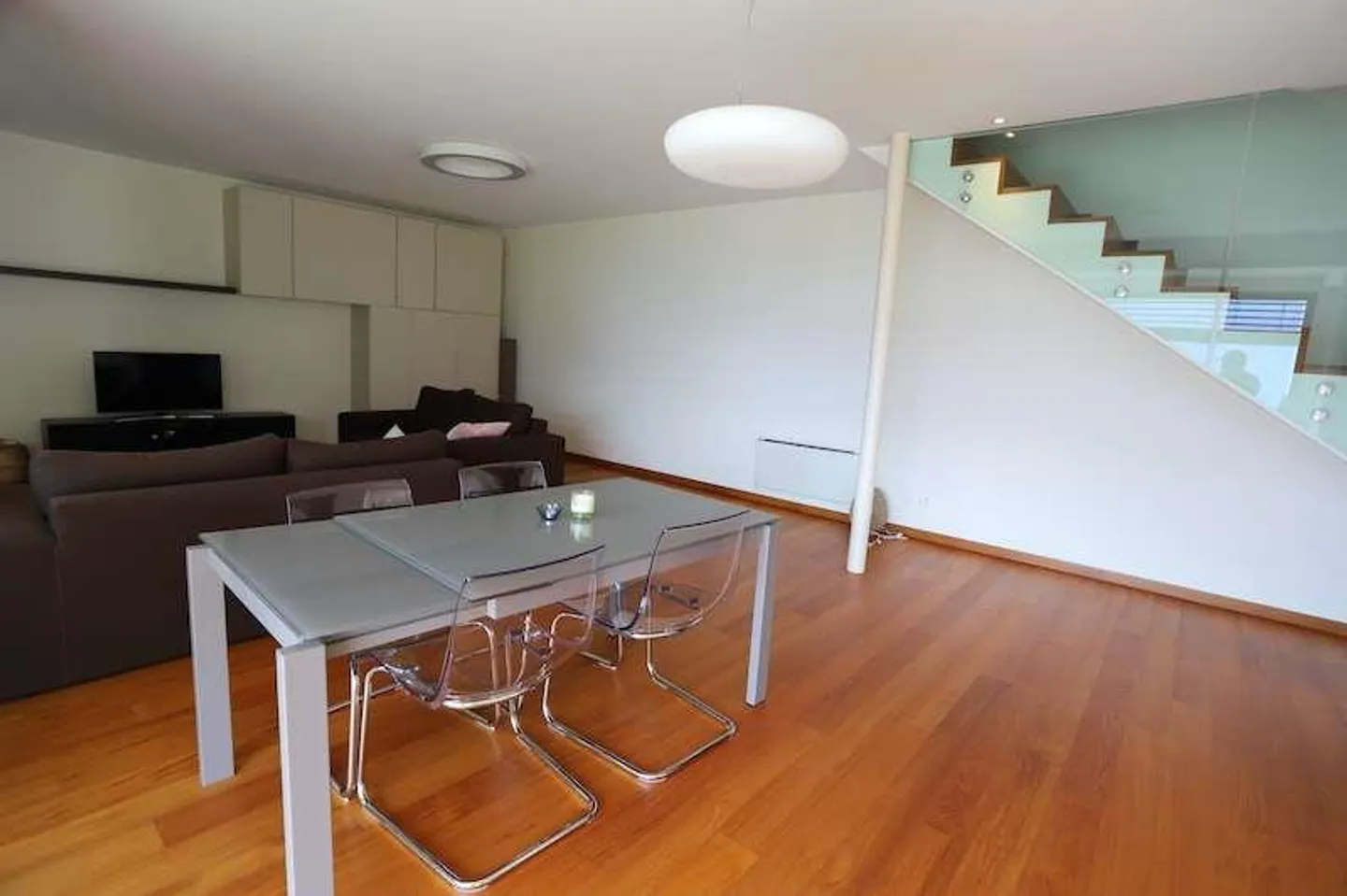 PENTHOUSE WITH TERRACE AND LAKE VIEW - Photo 5 of 8