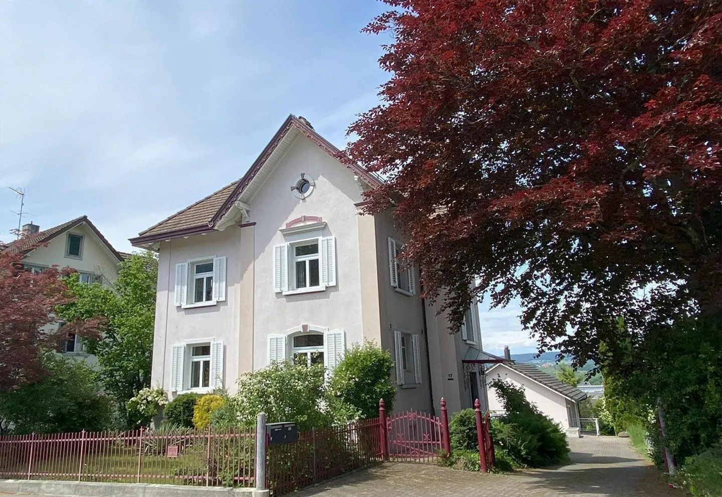 6.5 Zi.-Stadthaus mit Charme und Ausbaupotenzial - Foto 1 von 5