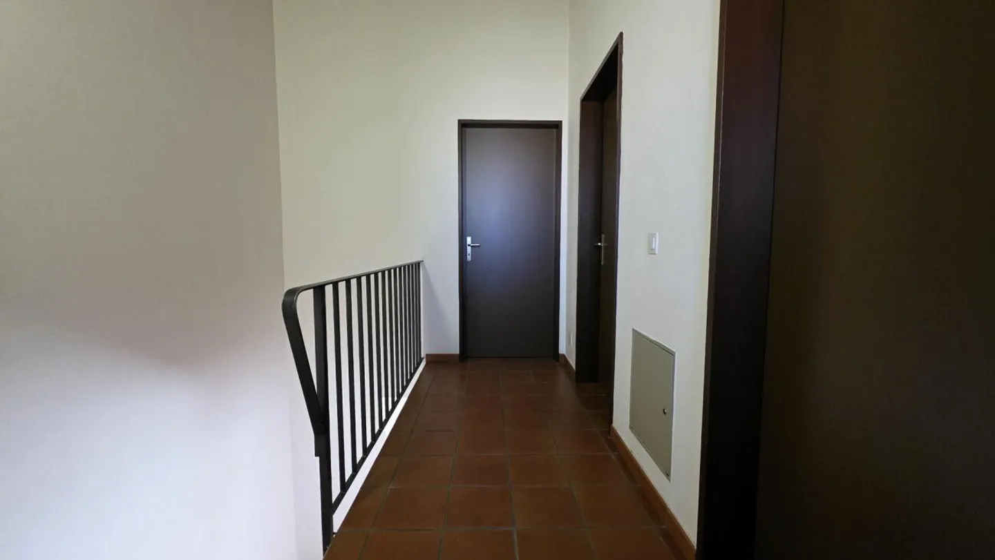 Maison de ville d'angle avec jardin - Losone - Photo 6 sur 10