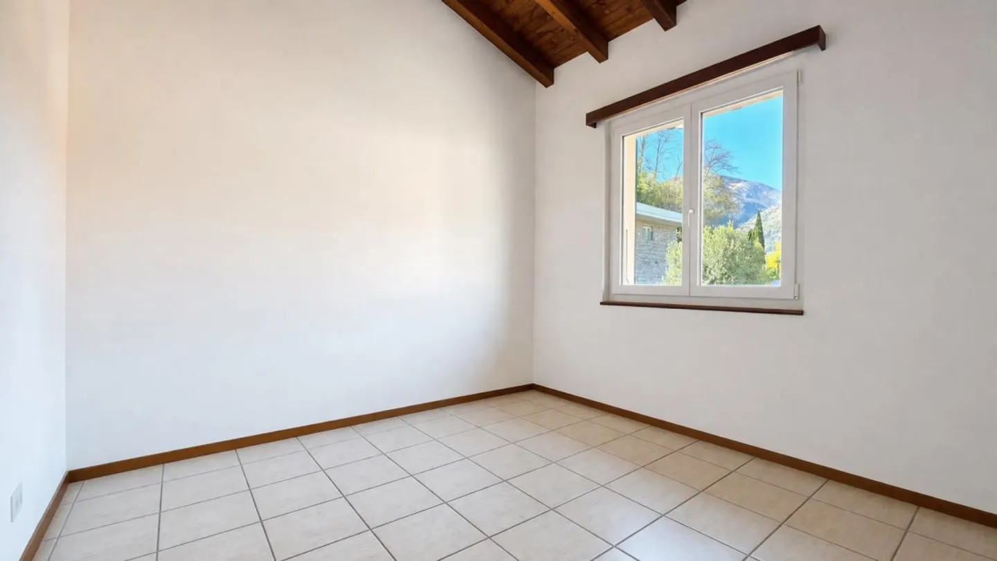 Maison de ville d'angle avec jardin - Losone - Photo 8 sur 10