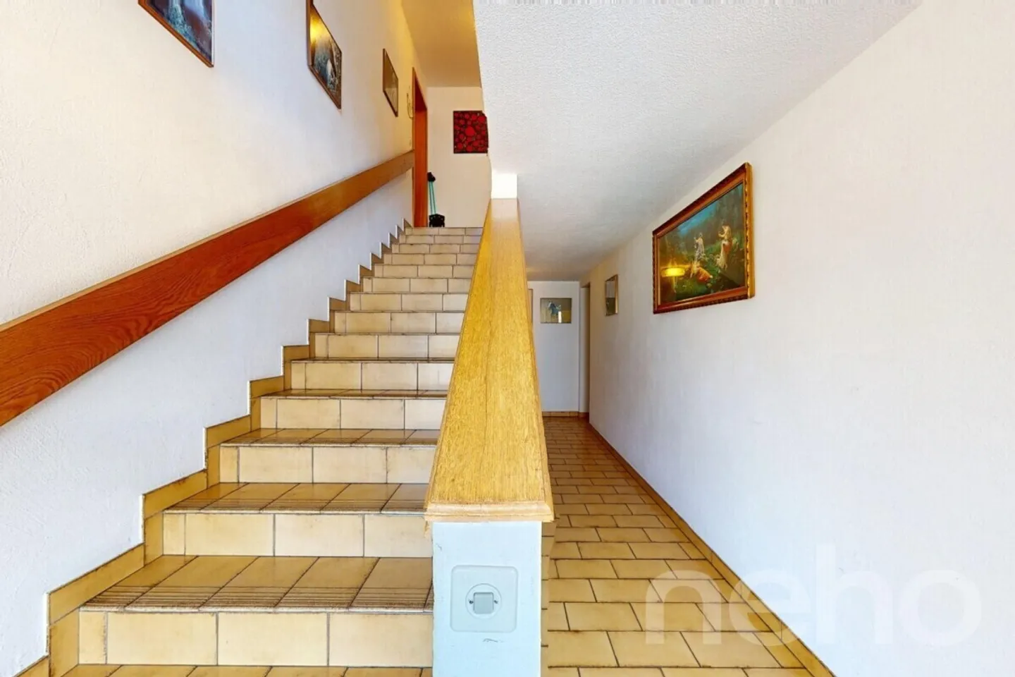 Investire con vista: Casa multifamiliare in vendita in posizione privilegiata a Thusis - Foto 4 di 13