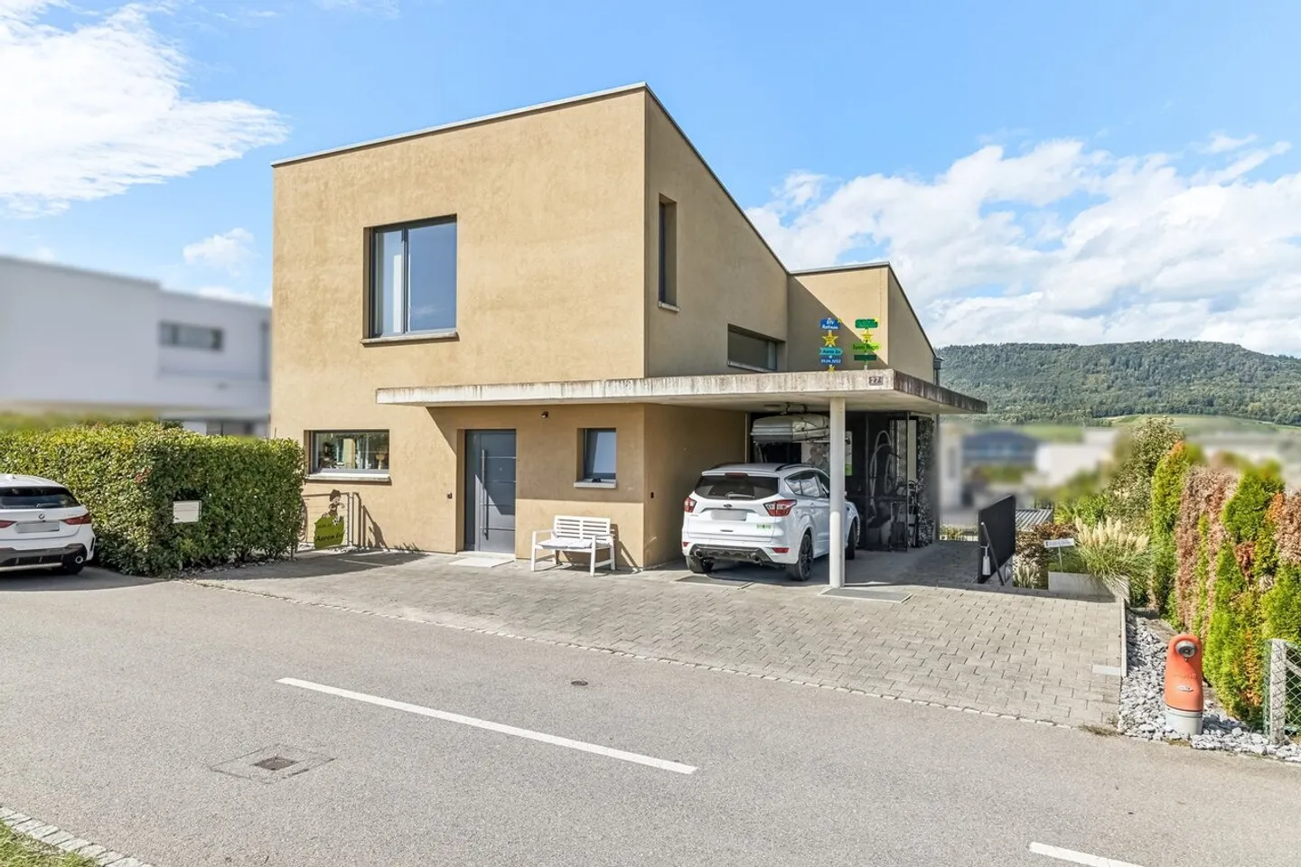 Raum zum Leben - modernes Einfamilienhaus mit Stil - Foto 1 von 9