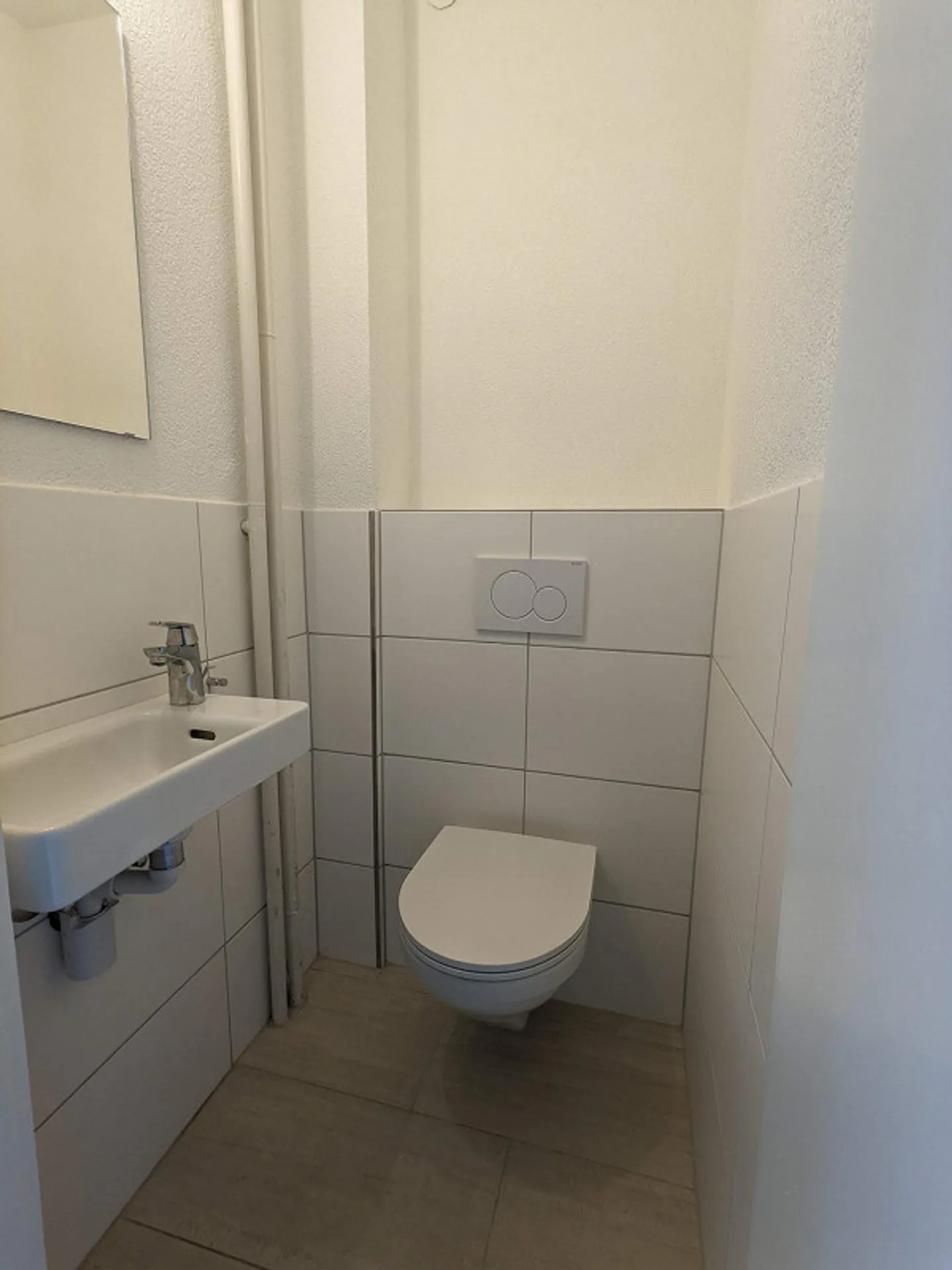 Moderno appartamento di 4,5 stanze con torre di lavaggio privata, vicino ad Aeschenplatz - Foto 12 di 13