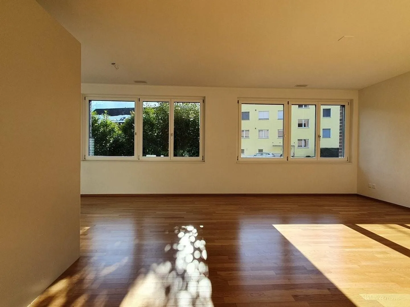Appartement spacieux et moderne de 3,5 pièces - Photo 6 sur 8