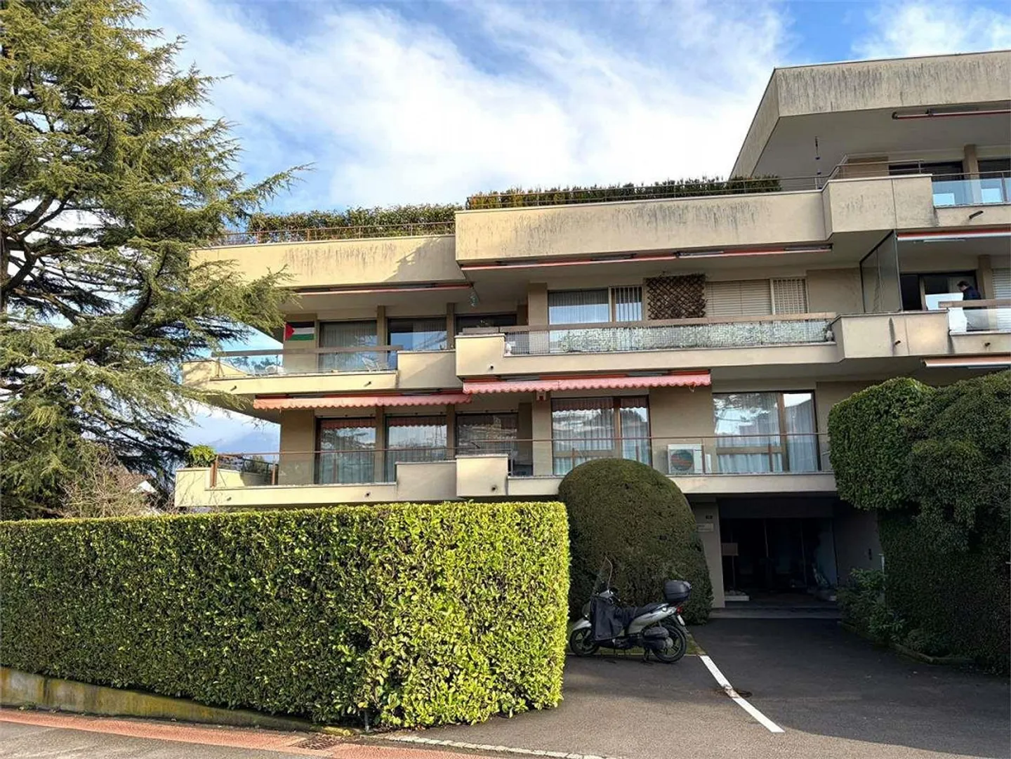 Beautiful 5.5-room apartment with terrace in Gentilino - Photo 1 of 13