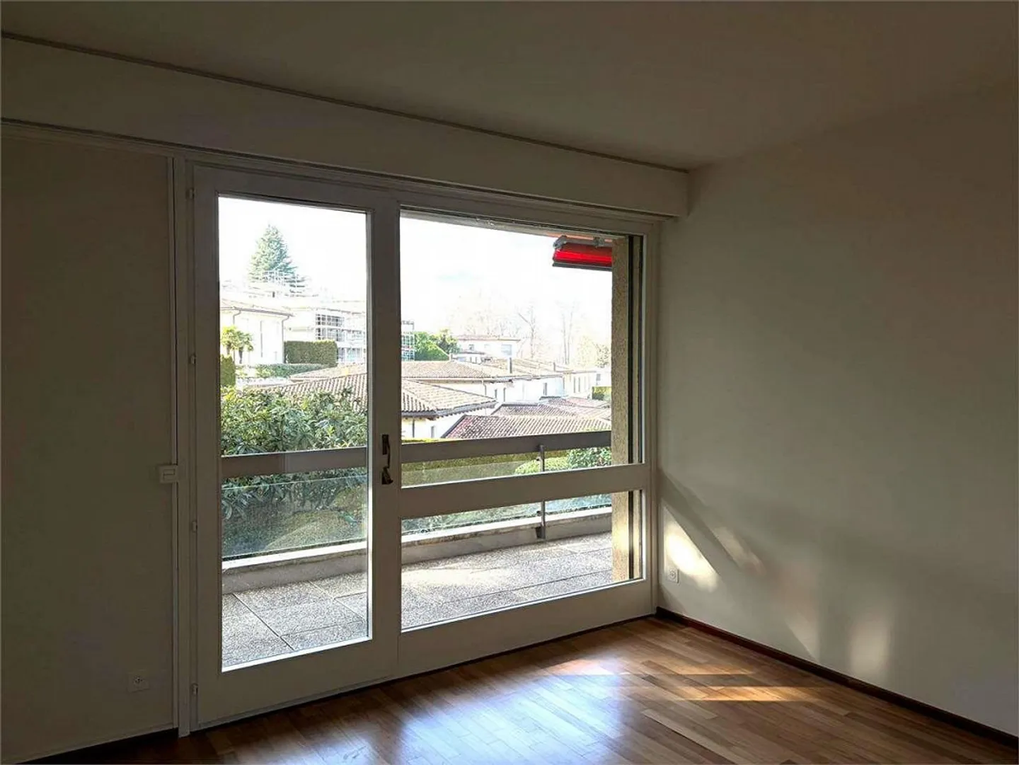 Beautiful 5.5-room apartment with terrace in Gentilino - Photo 12 of 13