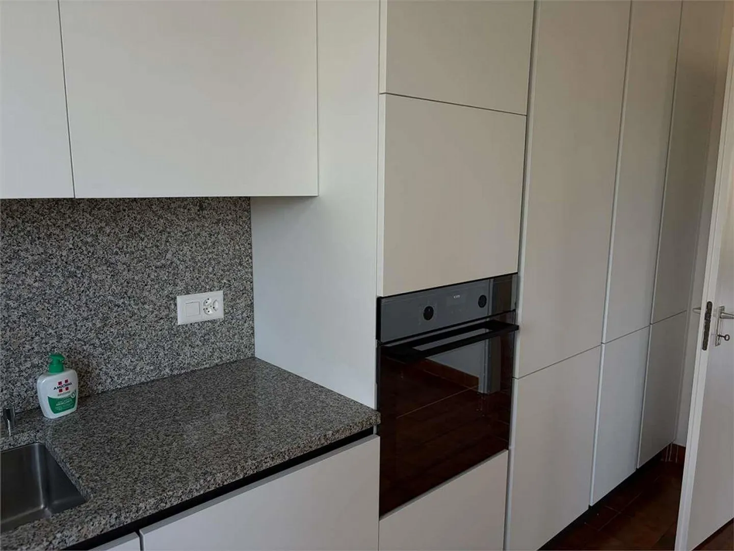 Beautiful 5.5-room apartment with terrace in Gentilino - Photo 10 of 13