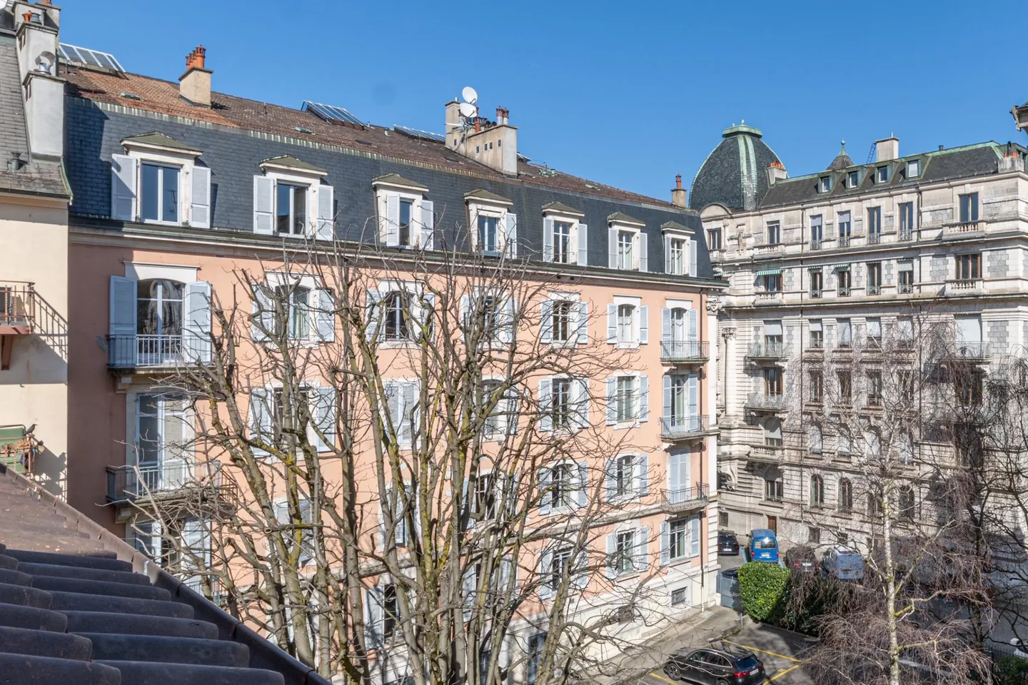 Charming Apartment in Eaux-Vives - Photo 5 of 6