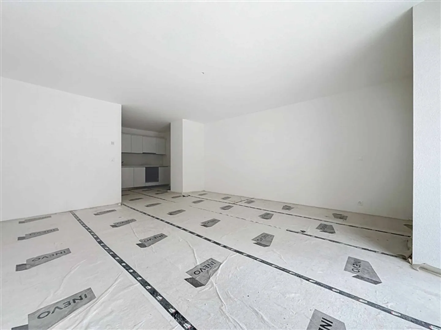 Nuovo studio con terrazza coperta e giardino - Foto 5 di 13