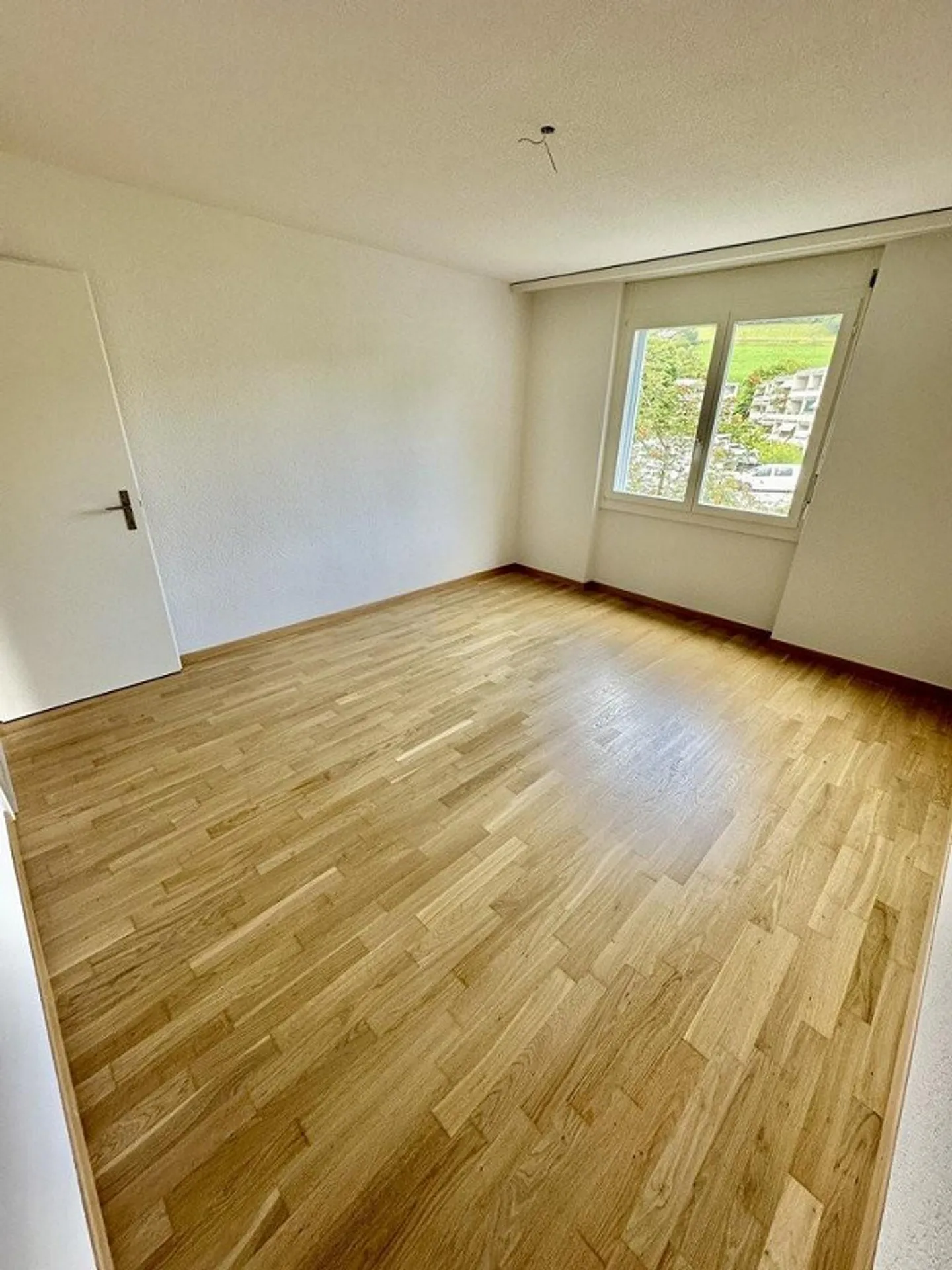 Cozy Family Apartment in a Quiet Location in Stettlen - Photo 4 of 9