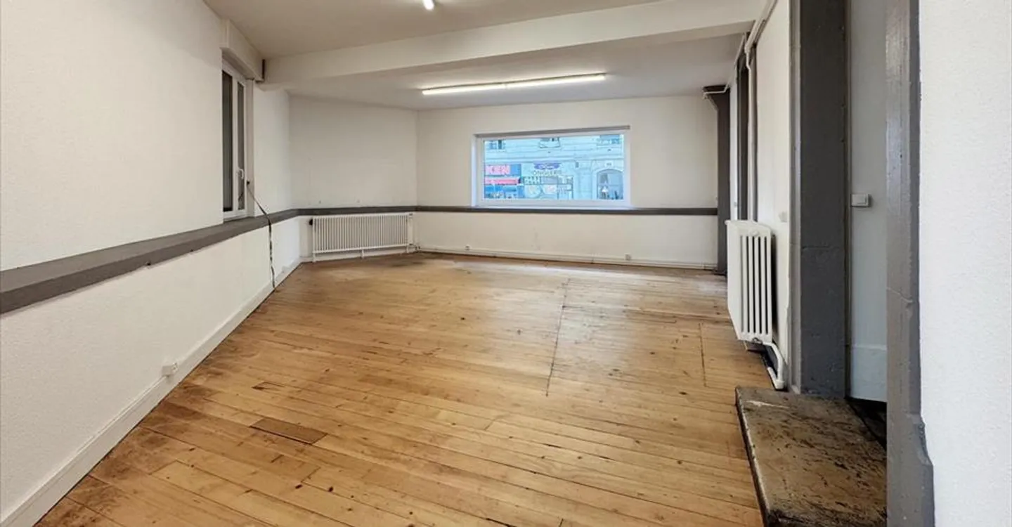 Bureau à louer - Photo 1 sur 9