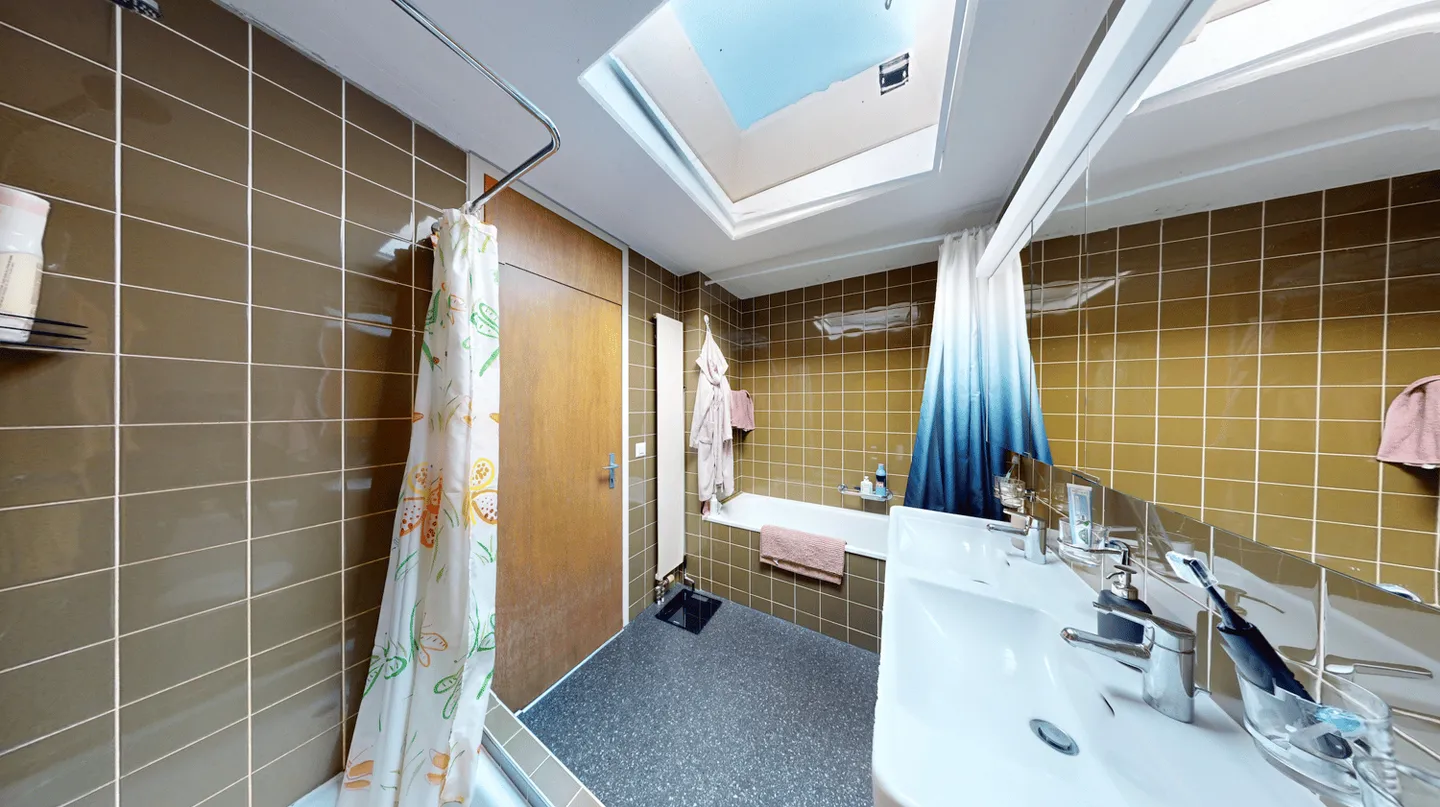 Light-flooded terraced house with terrace, hobby room and two garage boxes - Photo 6 of 7