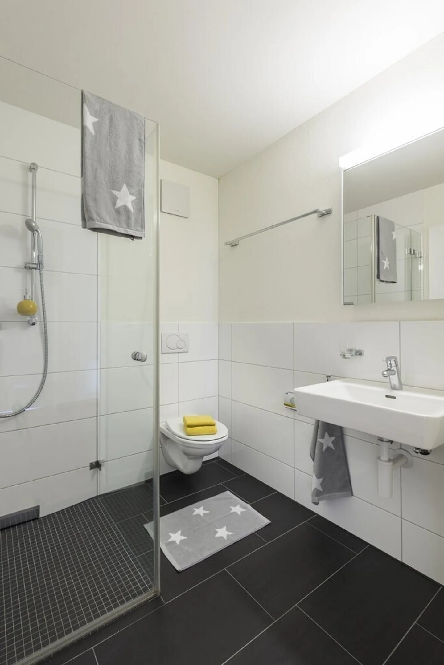 Space for the whole family - Photo 7 of 8