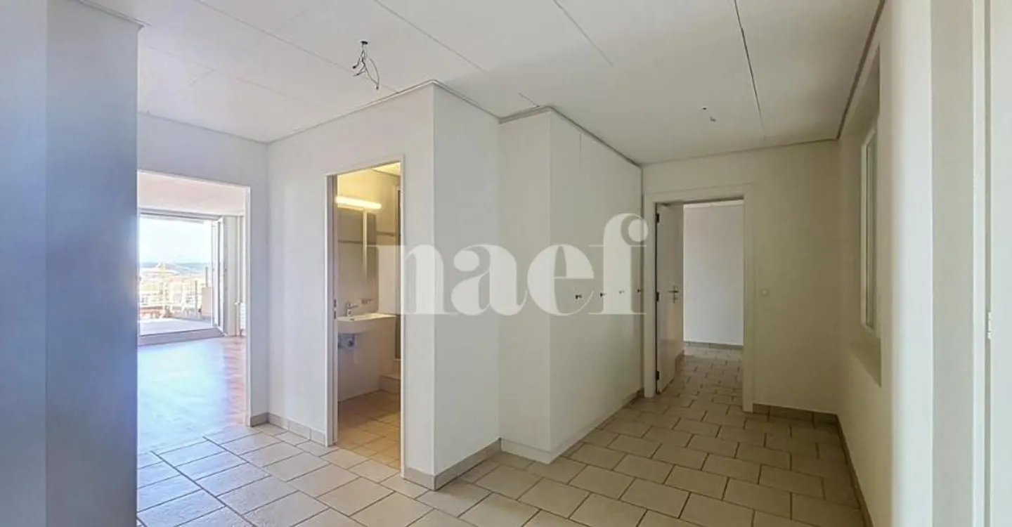 Geräumige Wohnung mit Terrasse - Foto 5 von 11