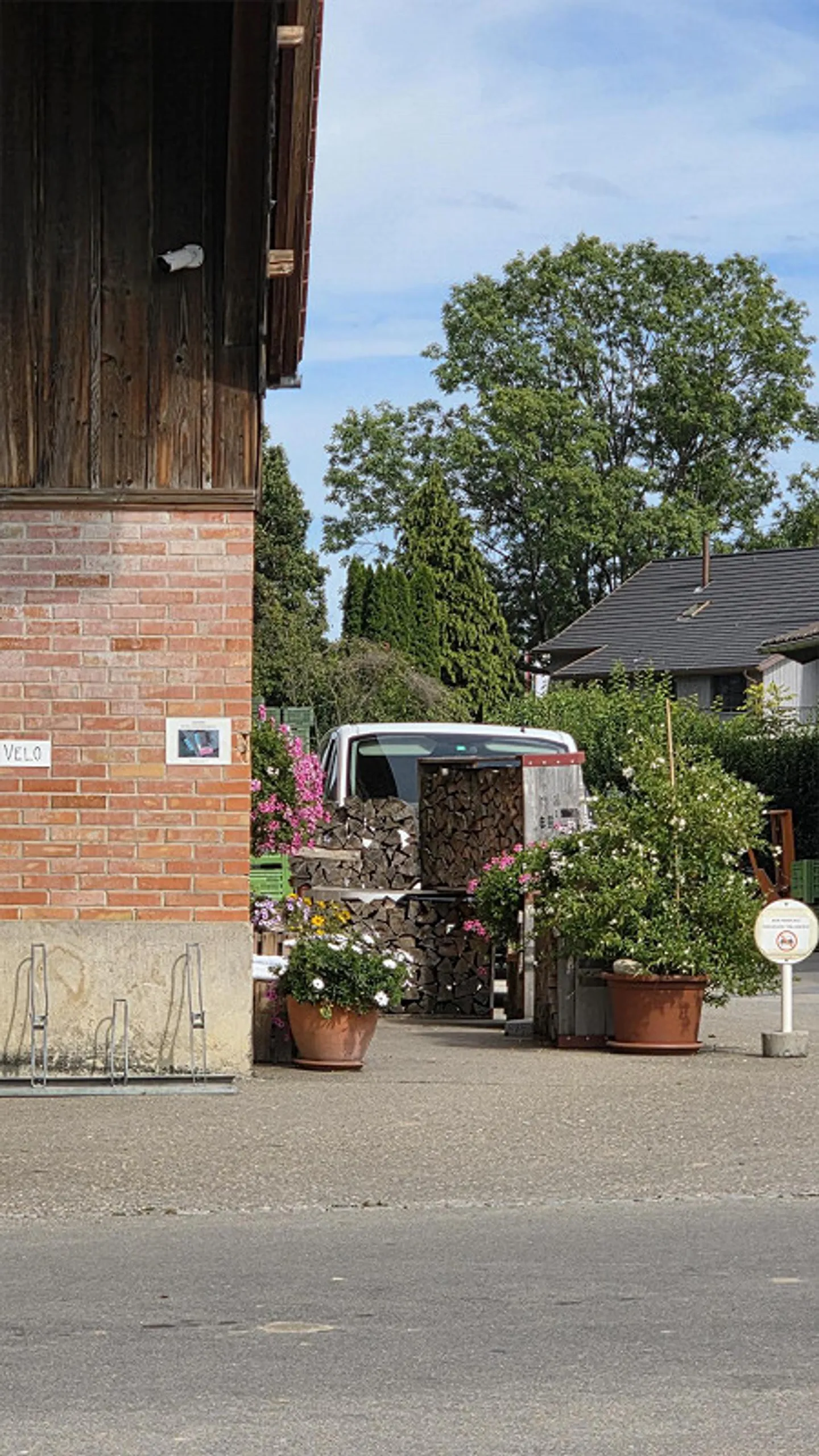 Terrain résidentiel avec part de zone agricole, idéal pour les amoureux des chevaux - Photo 1 sur 4