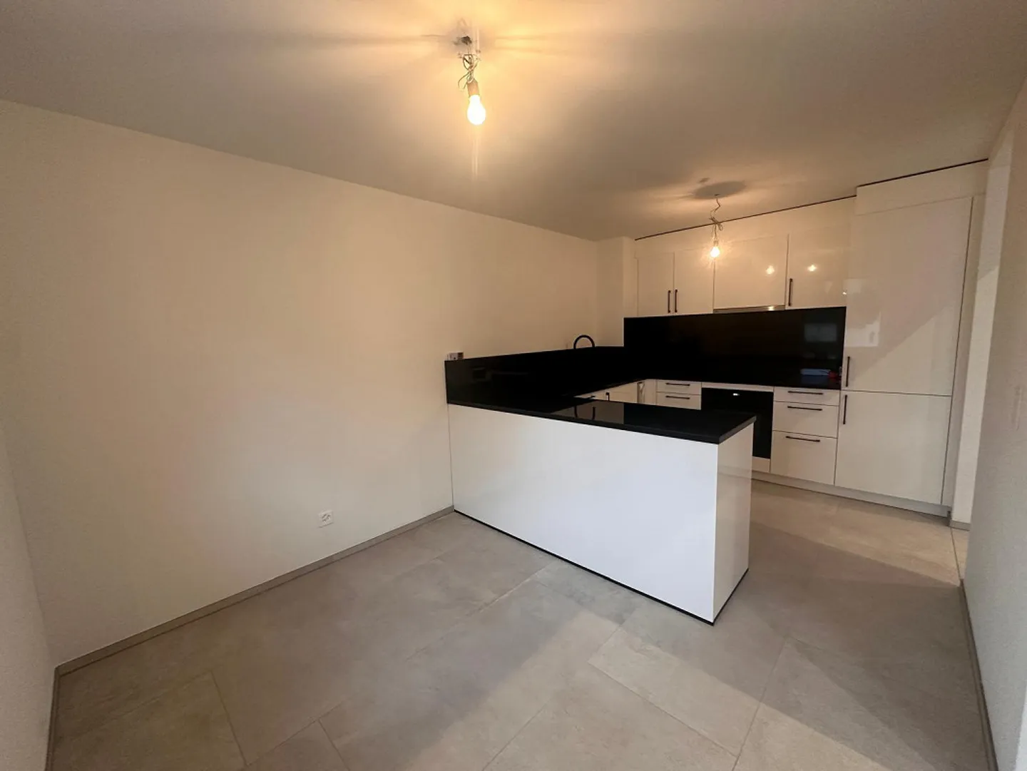 Maison spacieuse, fraîchement rénovée de 7,5 pièces avec jardin à Gettnau - Photo 3 sur 20