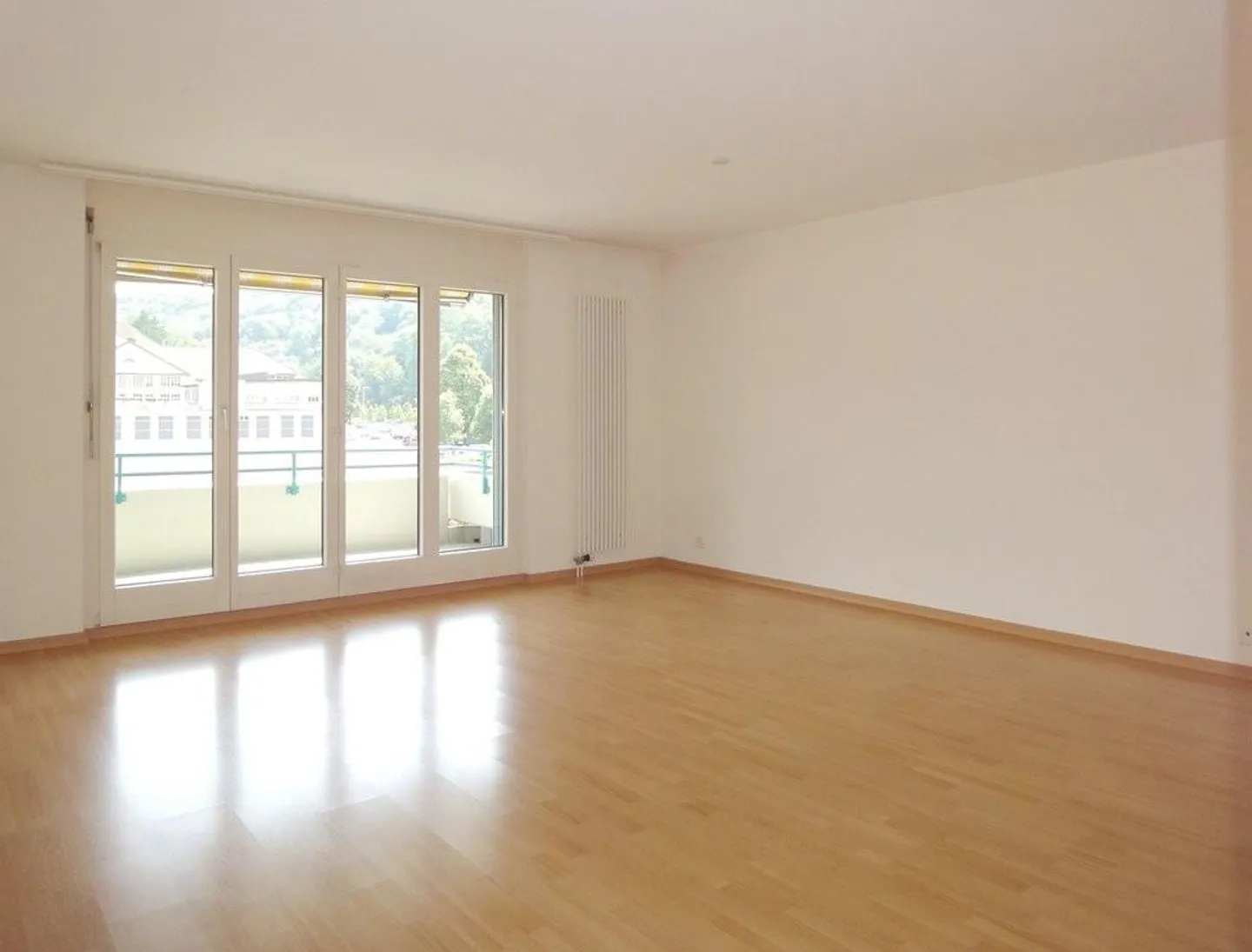 Laissez votre journée se terminer sur le balcon avec le soleil du soir ! - Photo 4 sur 5