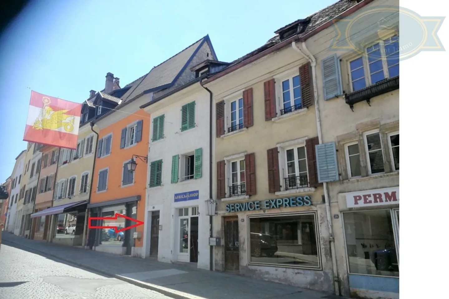 Edificio generatore di reddito nel cuore della città vecchia di Porrentruy - Foto 1 di 10