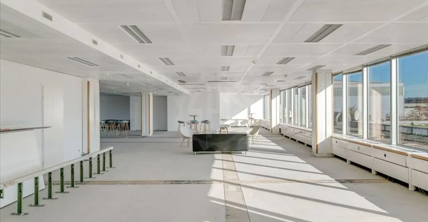 Spazio ufficio in affitto - Foto 9 di 12